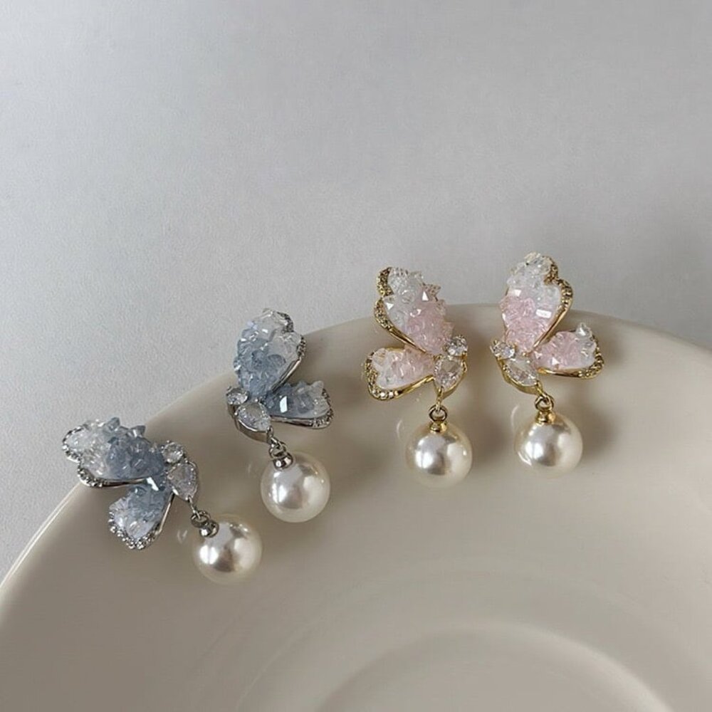 Butterfly pearl earrings for non-pierced ears, clip earrings
